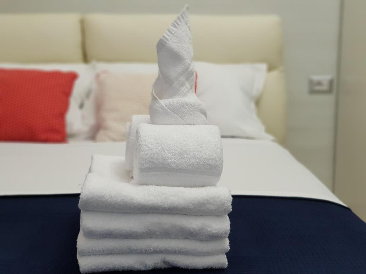 רומא Oscar Suite Home מראה חיצוני תמונה